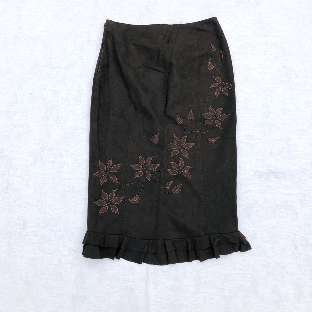KAREN MILLEN**Brown Embroidery Pencil Skirt**US 2-4 $325